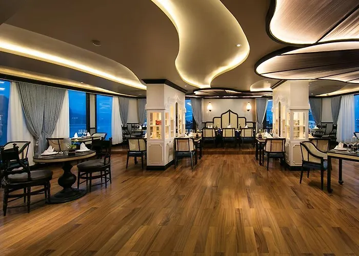  Madeline Cruises 5*