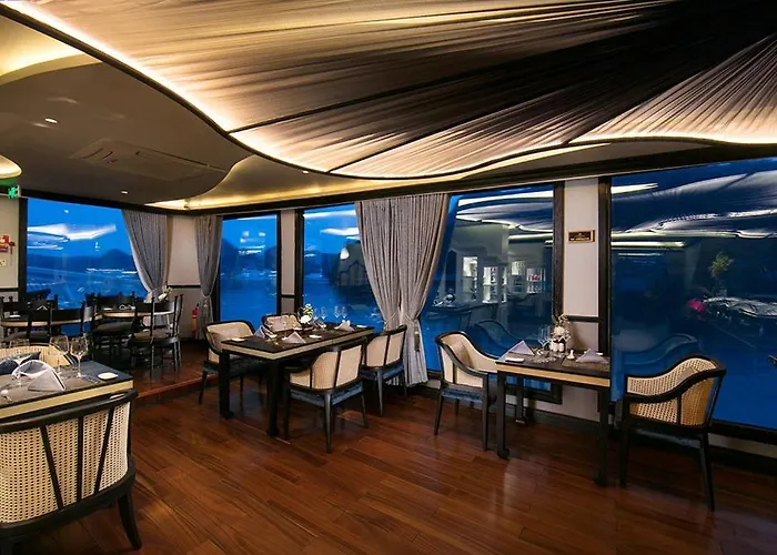 Madeline Cruises 5* Ha Long